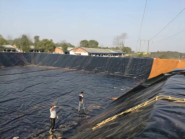 为垃圾填埋场防渗膜的铺设制定“战略布局” 为垃圾填埋场防渗膜的铺设制定“战略布局”