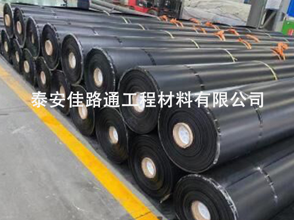 专注垃圾填埋场防渗膜的焊接工作 专注垃圾填埋场防渗膜的焊接工作