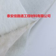 复合土工布用于堤坝防渗