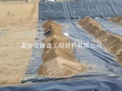 关注鱼虾养殖防渗膜的基本铺设施工过程