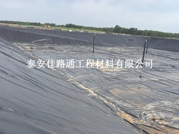 垃圾填埋场防渗膜耐酸碱性的重要性:守护地球的绿色防线 垃圾填埋场防渗膜耐酸碱性的重要性:守护地球的绿色防线