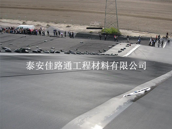 污水处理防渗膜裁剪不浪费还防漏?5 个关键技巧一次讲透 污水处理防渗膜裁剪不浪费还防漏?5 个关键技巧一次讲透