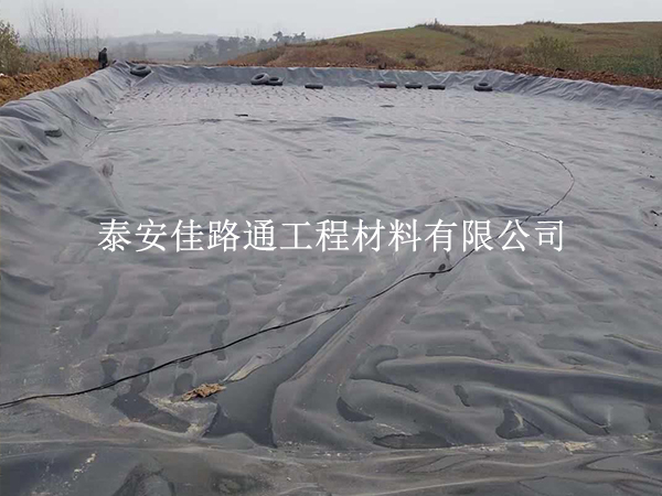 人工湖防渗膜效果差？6 大原因让防渗功能 “打折”