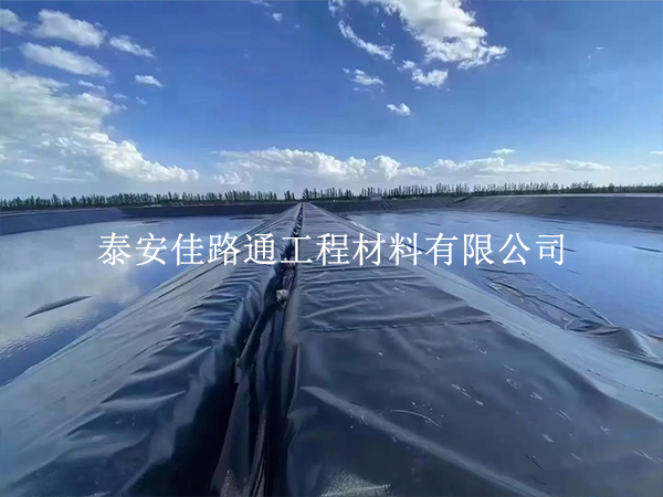 尾矿库防渗土工膜搭接：这样操作才防漏