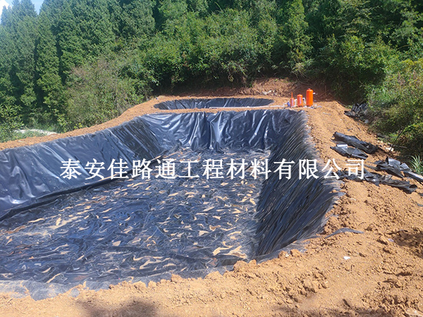 蓄水池防渗膜铺完就漏？九成问题都出在这些细节上