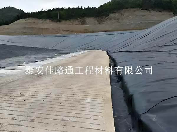 防渗膜铺设完工只是起点：填埋场长效维护指南