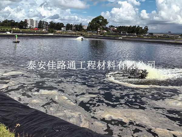 鱼塘防渗膜为何会“拉不动”？揭秘延伸率背后