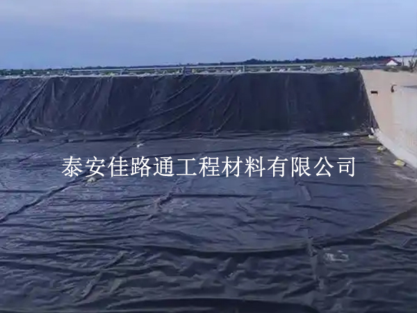 防渗土工膜铺设施工全流程：每一步都做对，防渗才可靠