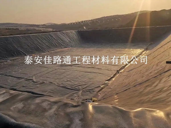 沼气池黑膜不同部位，焊接方式这样选